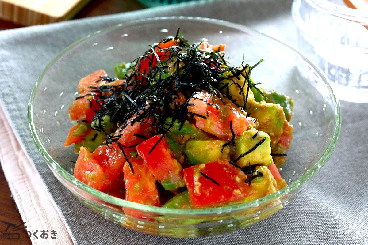アボカドトマトのにんにくわさび醤油