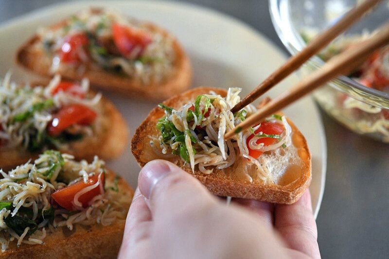 ミニトマトとしらすのブルスケッタのレシピ/作り方