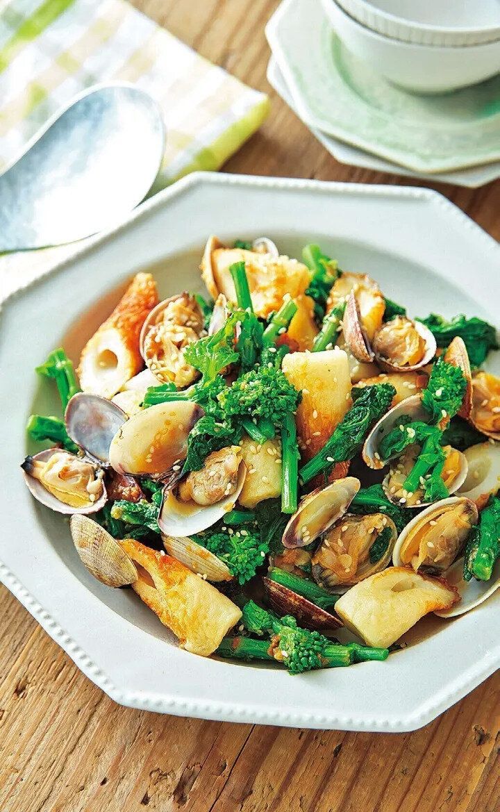 あさりとちくわと菜の花のみそ蒸し