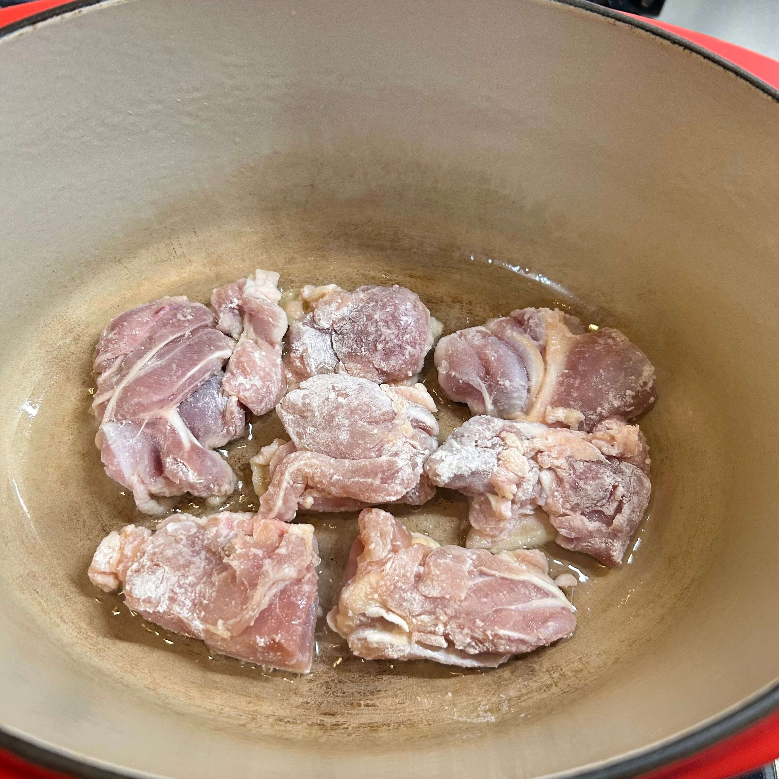 4.鶏肉を炒める