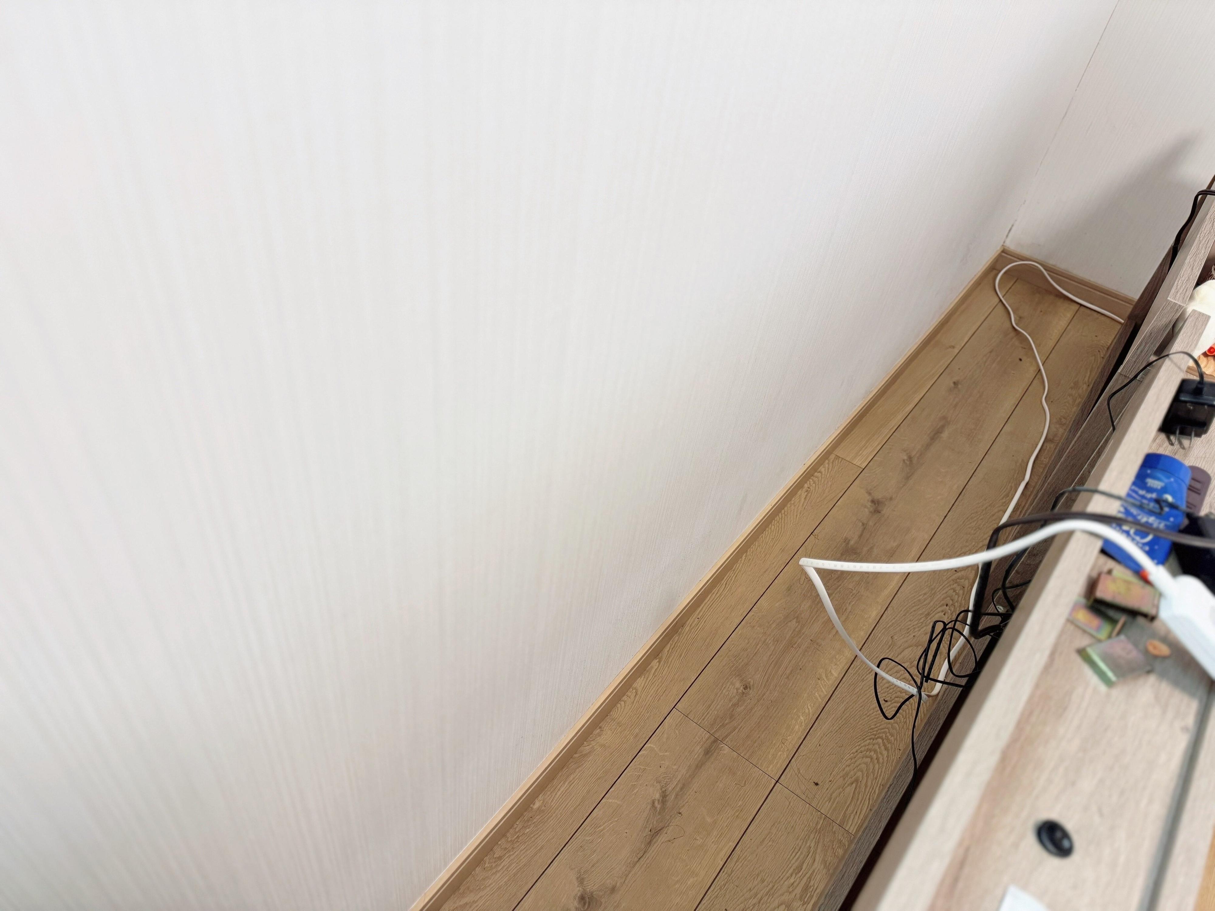 「ベッドと壁のすき間」は想像以上に汚れている！