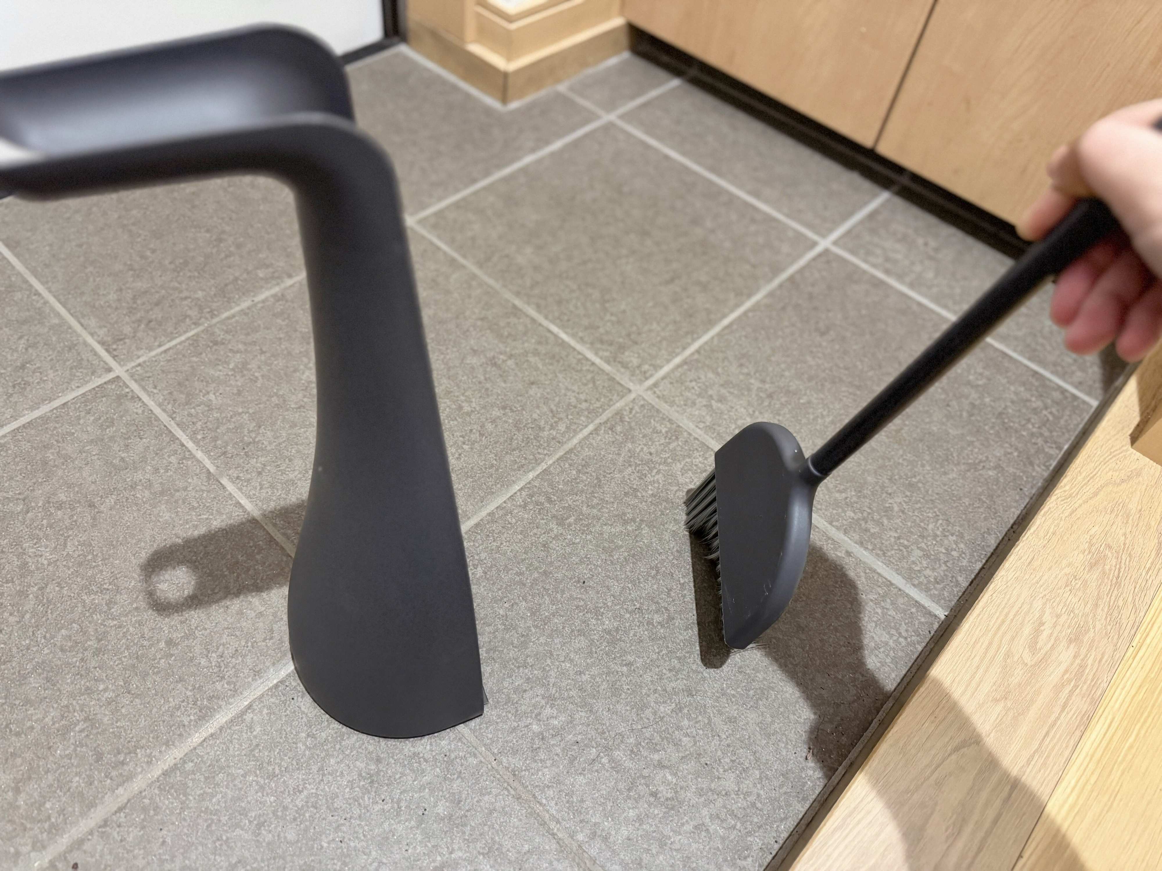 1．玄関を通るついでにタタキ掃除を行う