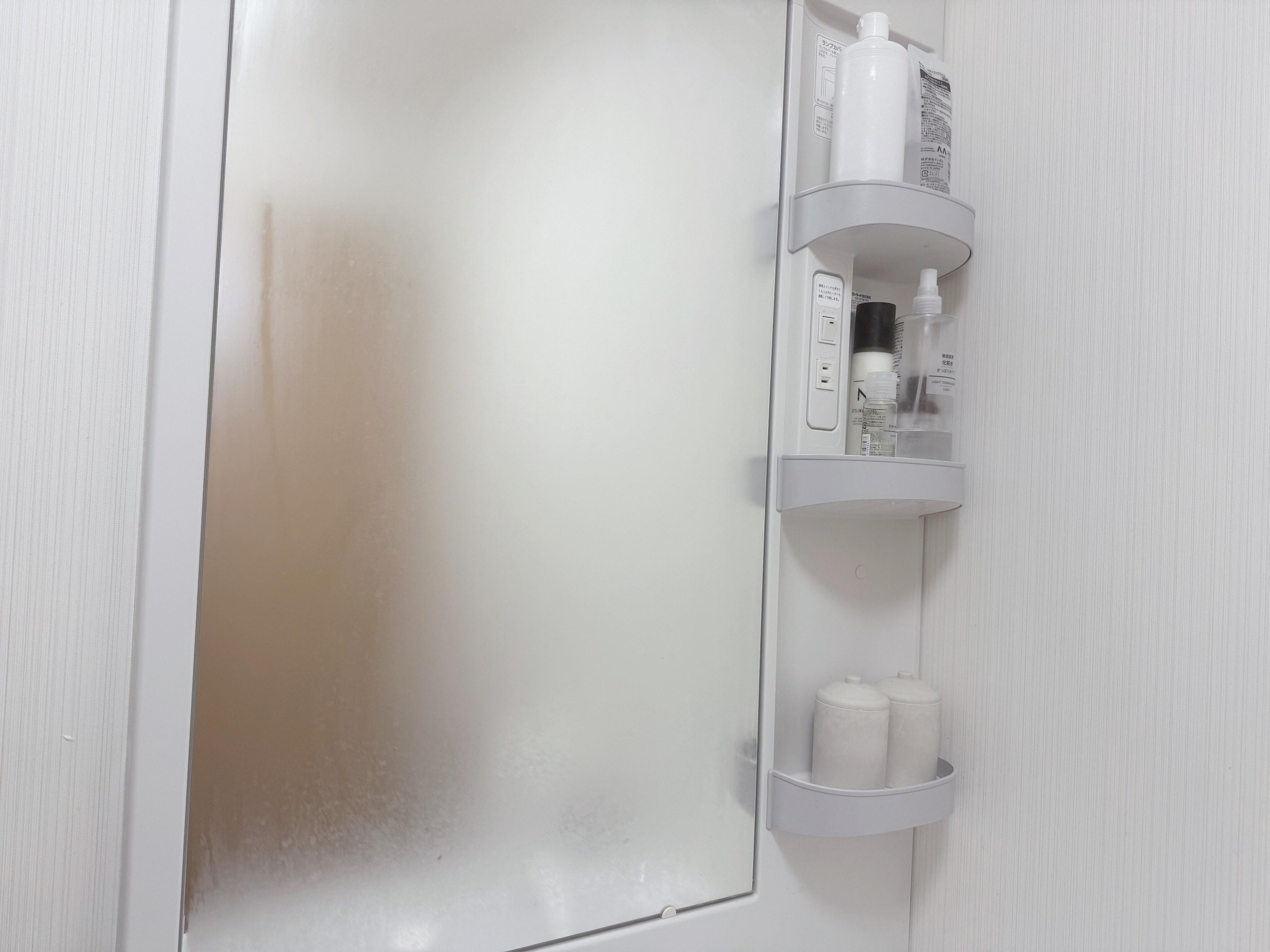 1.お風呂後は蒸気を利用して鏡を拭く