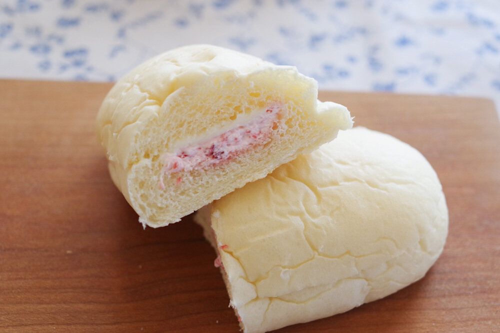 【ファミマ】しっとりもちもち!気になる新作「白生パン」3種を実食