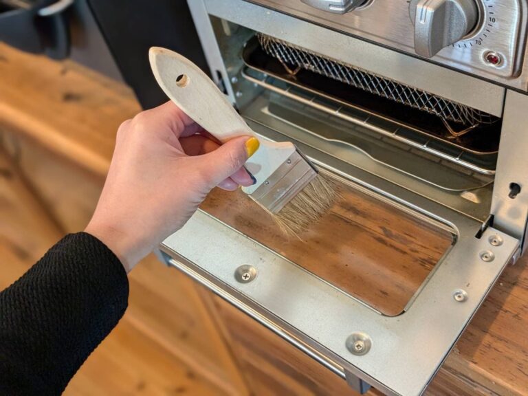 家にあるモノが掃除グッズに大変身!? “専用じゃなくてOK“暮らしのプロが紹介