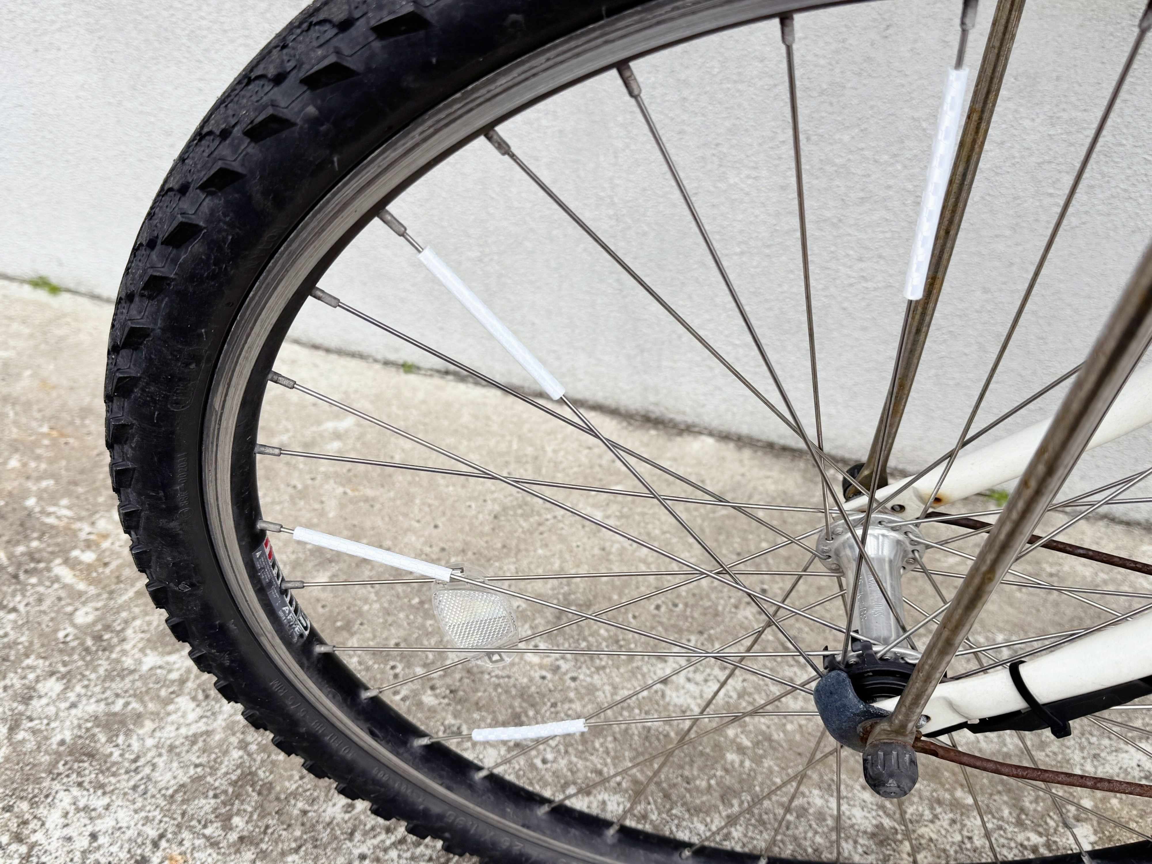 飛ぶように売れてる【セリア】「自転車生活を快適にしてくれる」超優秀人気グッズ3選