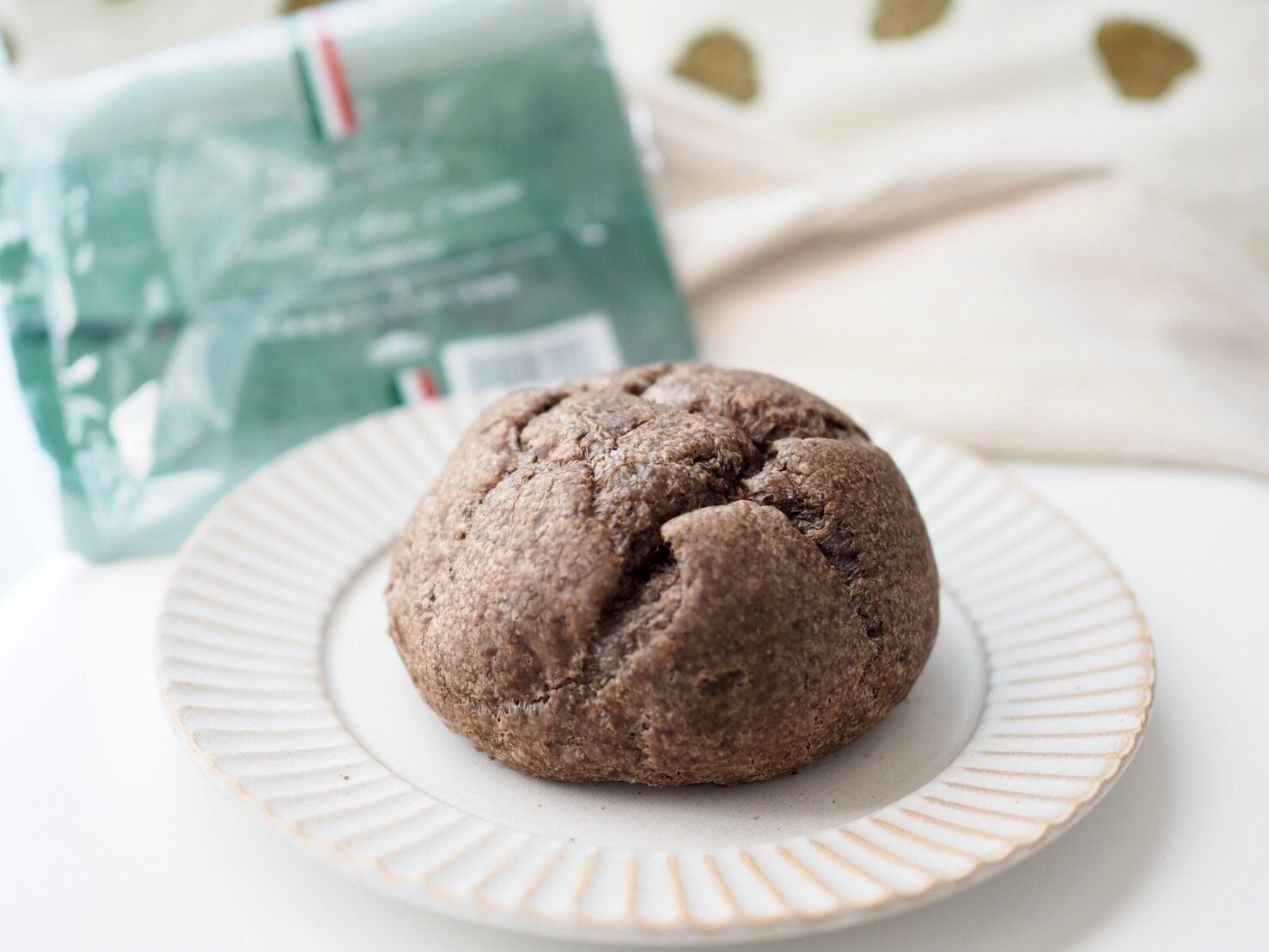 シャトレーゼ「ダブルシュークリーム ティラミス」商品写真