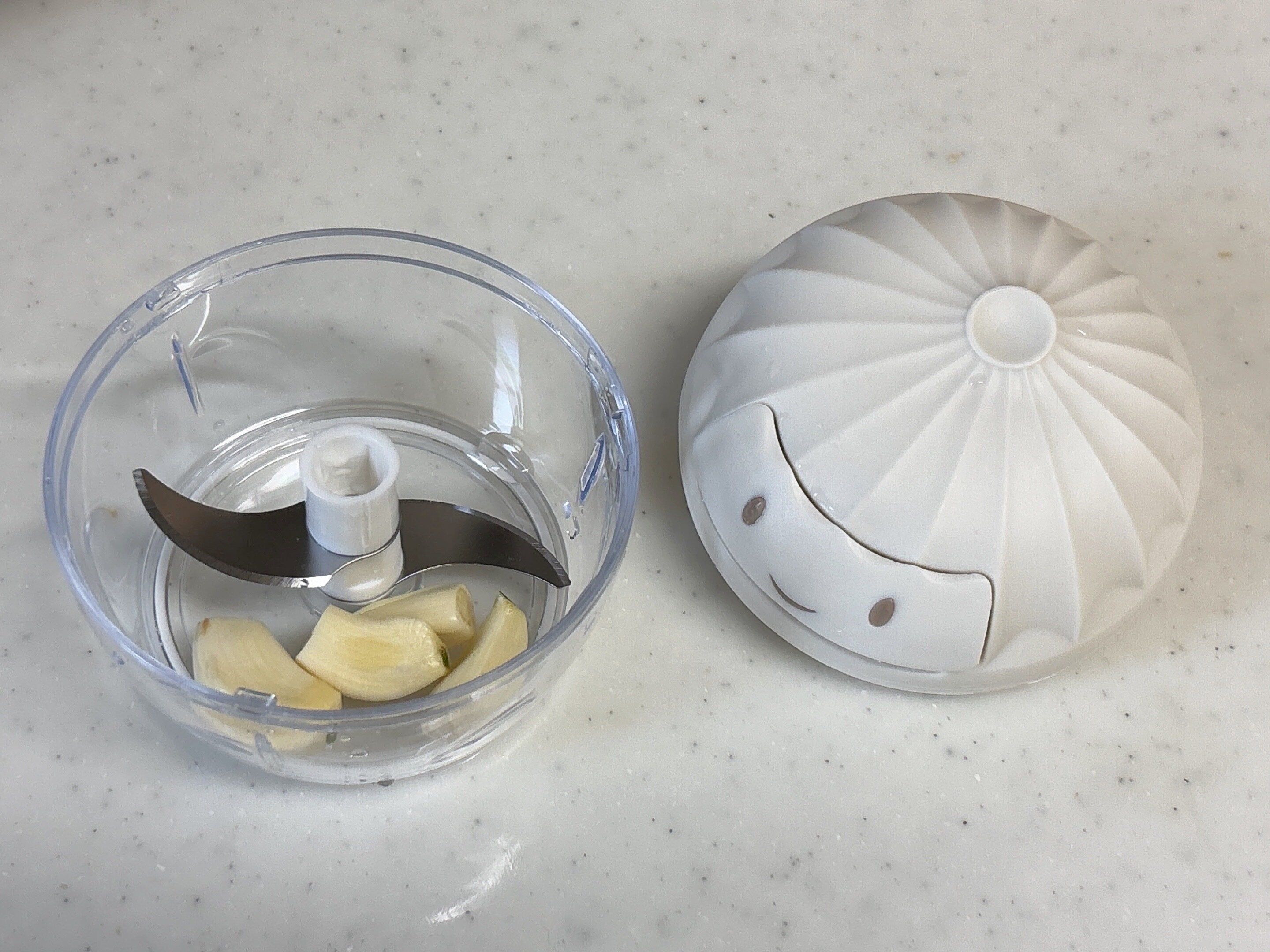 ダイソーミニハンドル野菜カッター