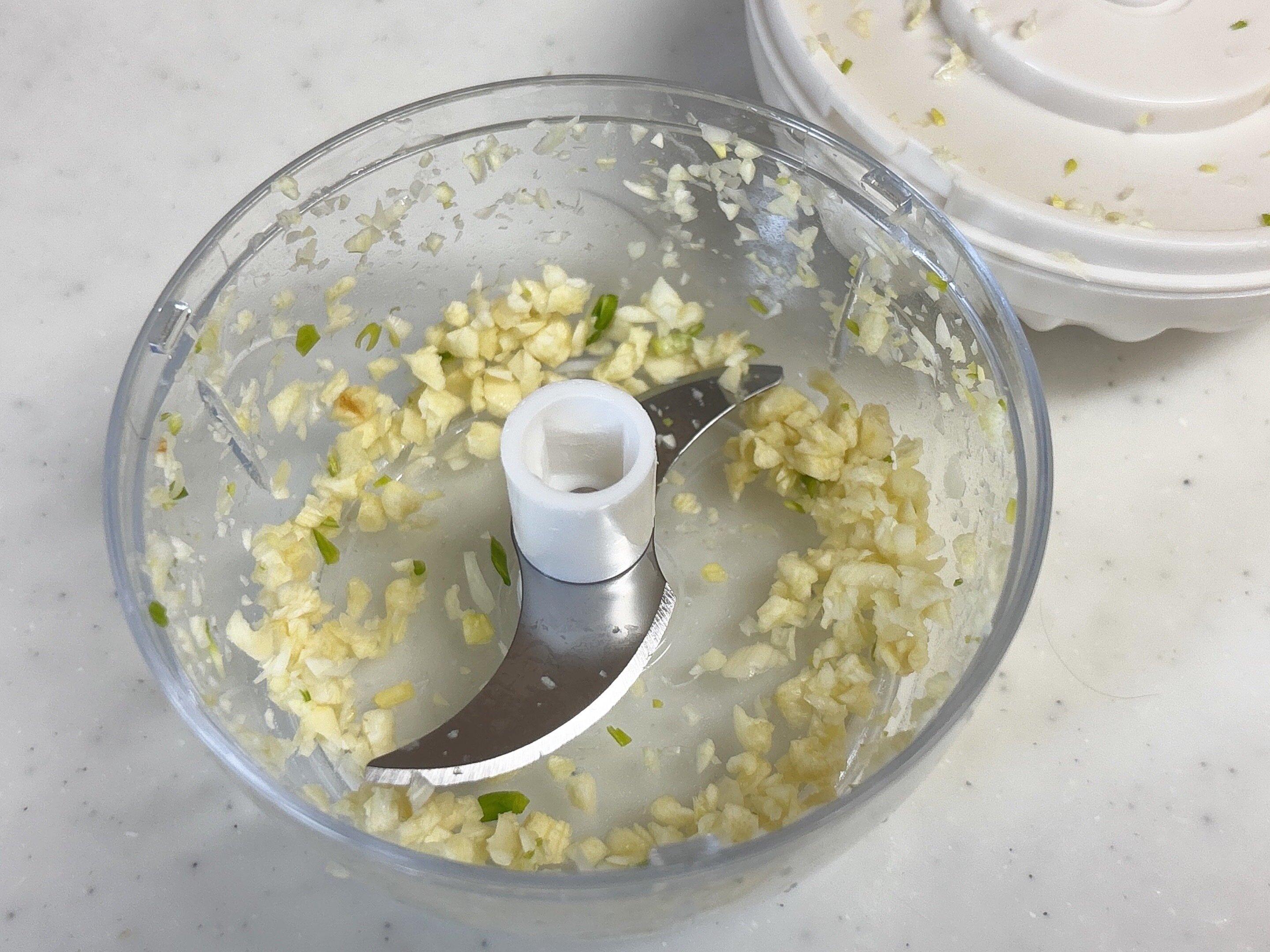 ダイソーミニハンドル野菜カッター