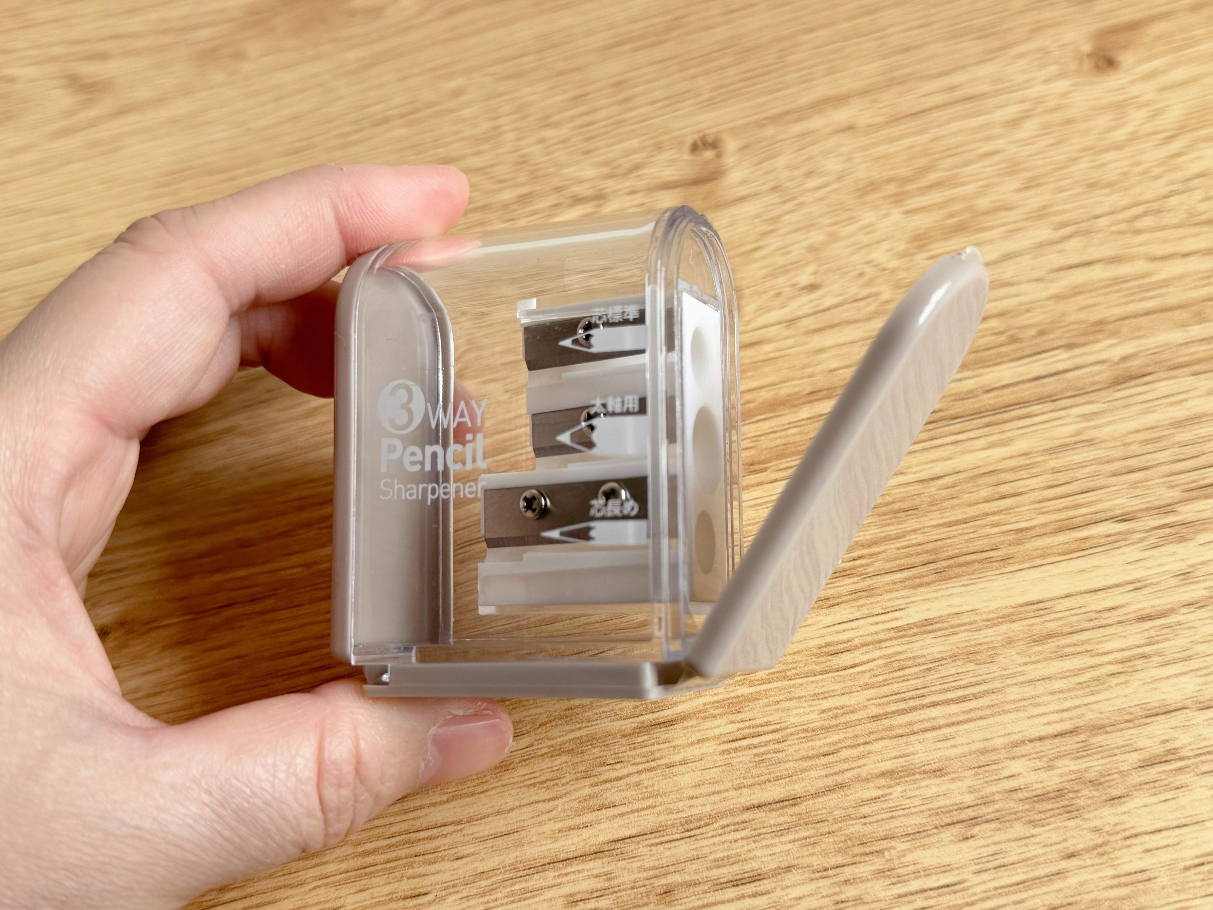 2.鉛筆削器 3穴 くすみカラー