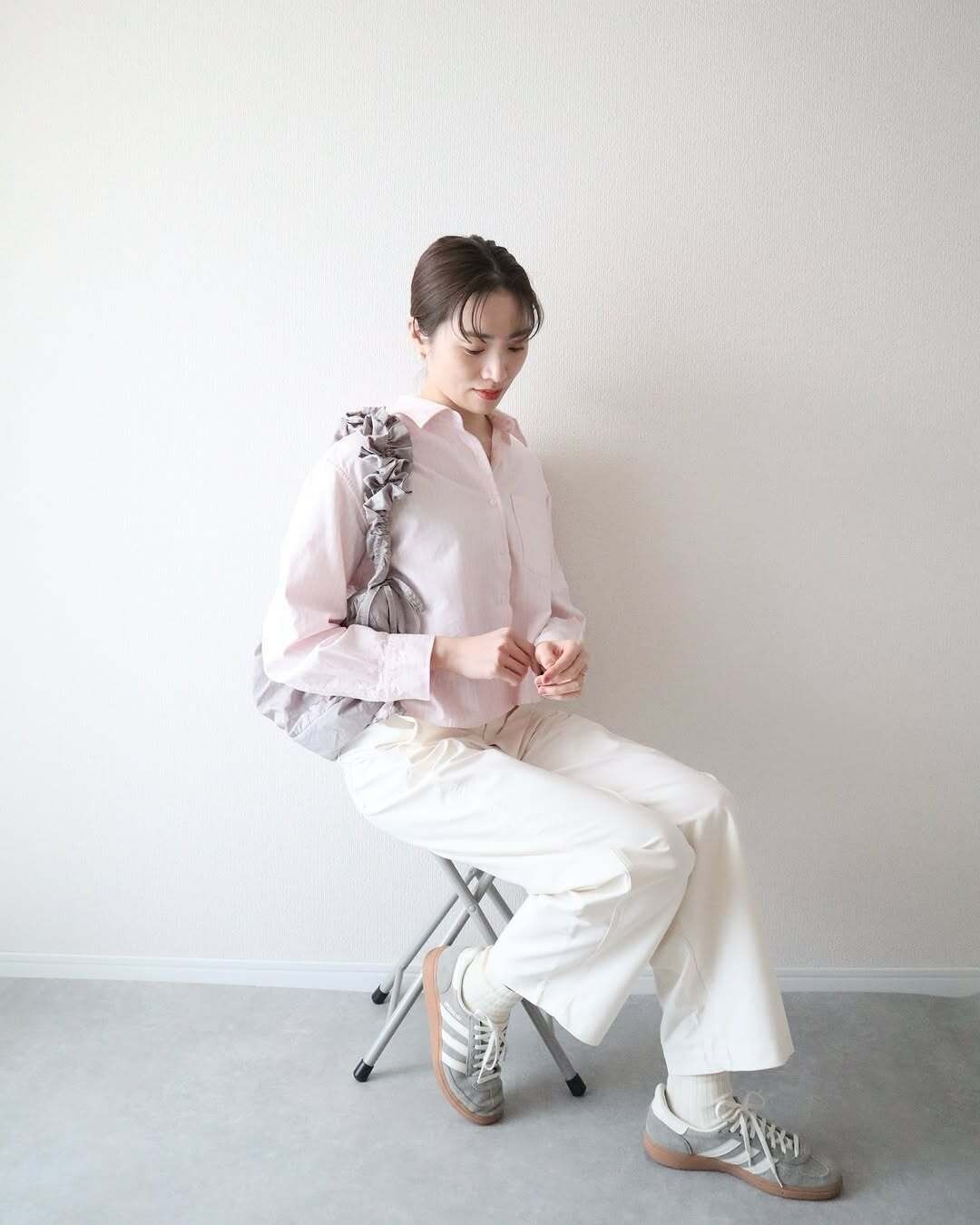 【ユニクロ】桜の咲く季節に！大人が似合う薄ピンク「神アイテム」