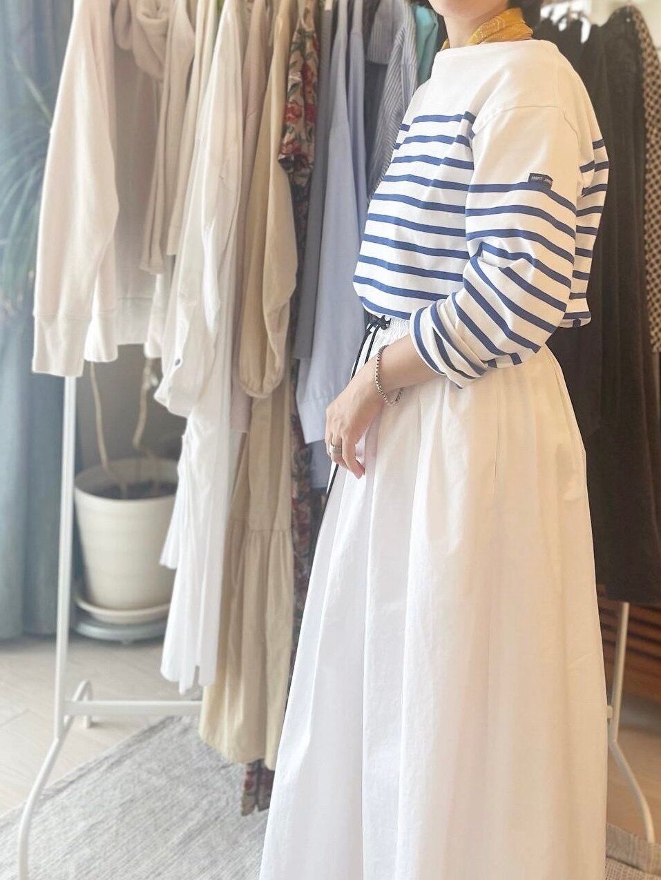 白スカートにボーダー