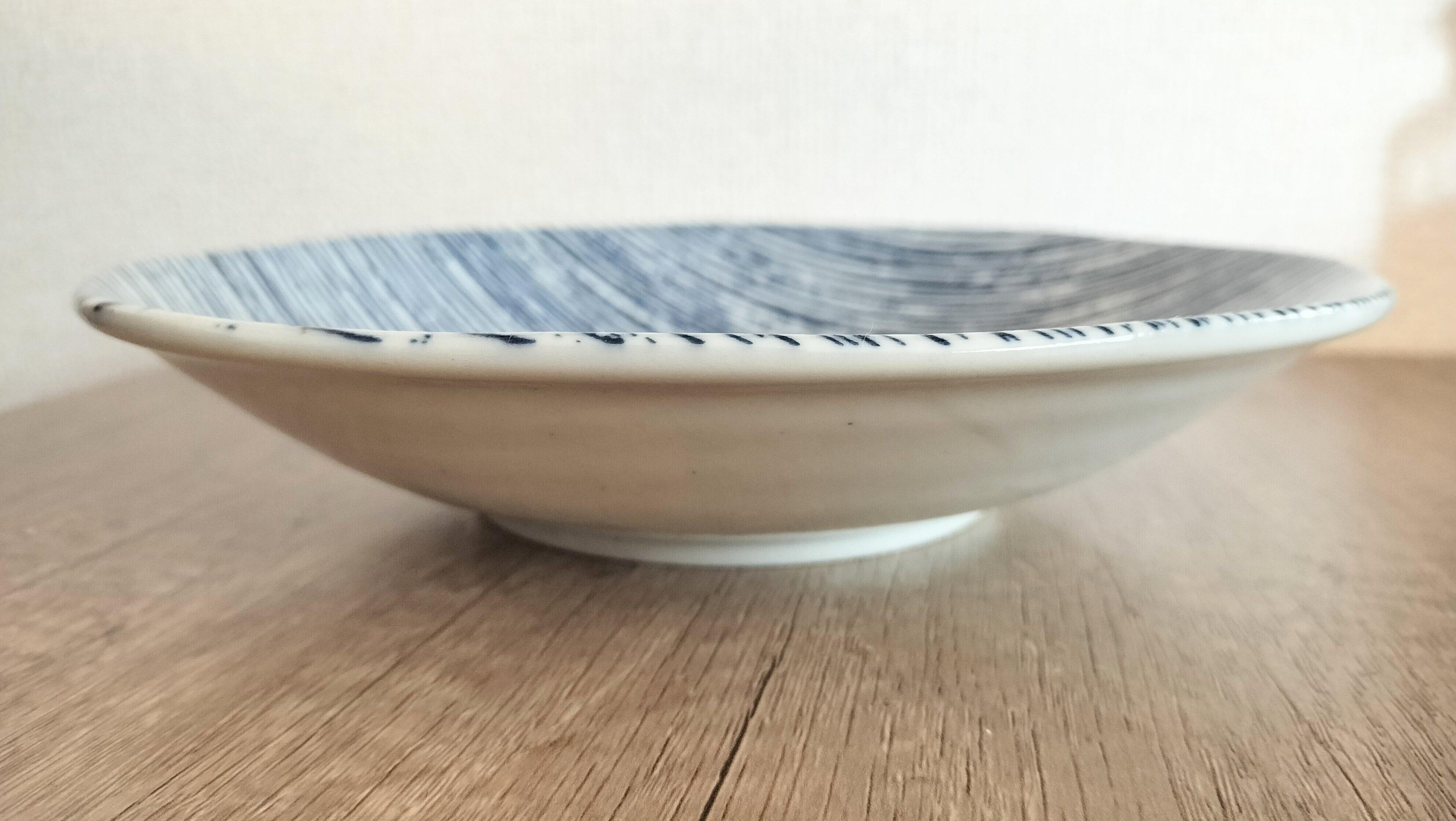 ほどよい高さのあるお皿