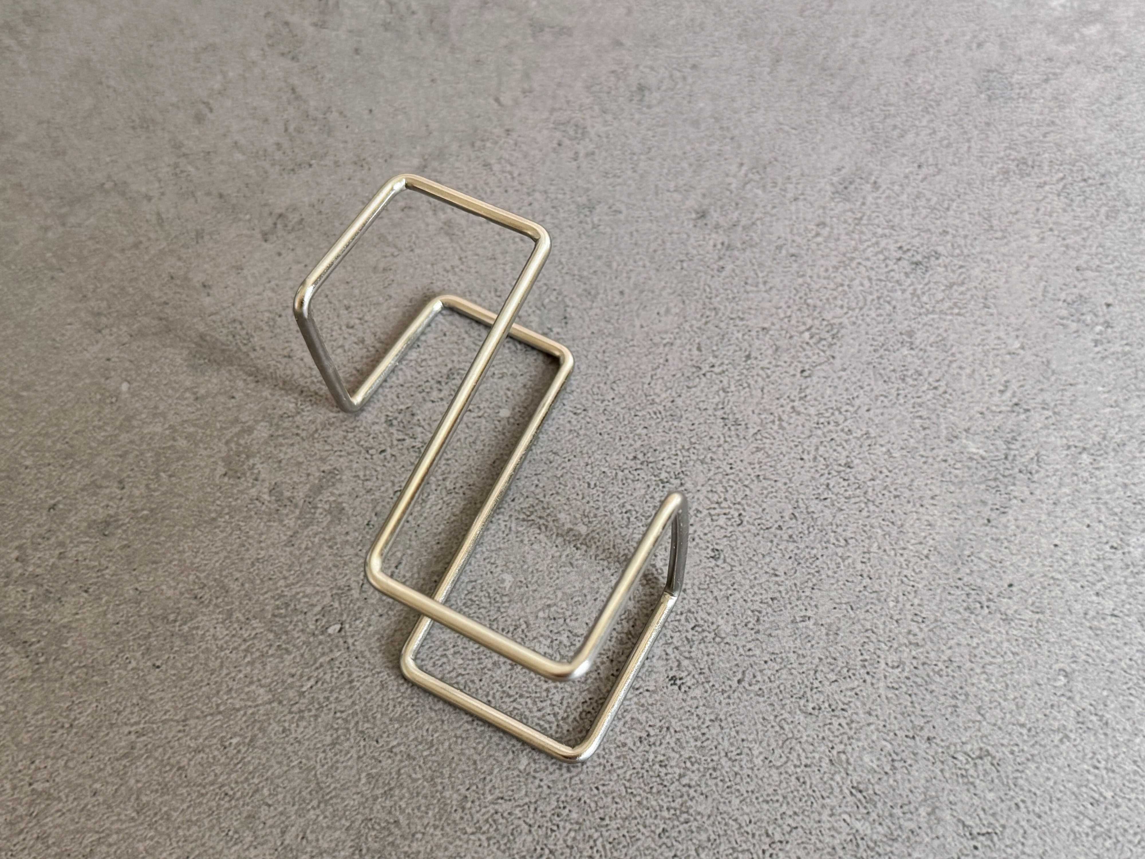 3.ステンレス扉につけるフック