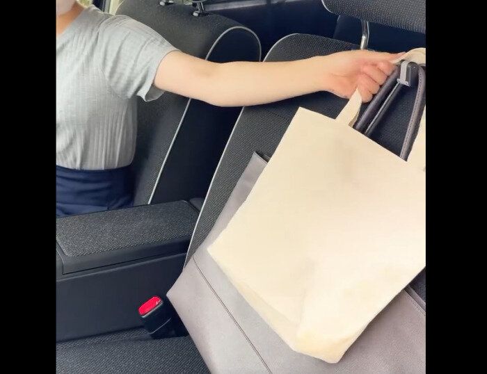 【ダイソー】ストレス減った！ヘッドレストフック