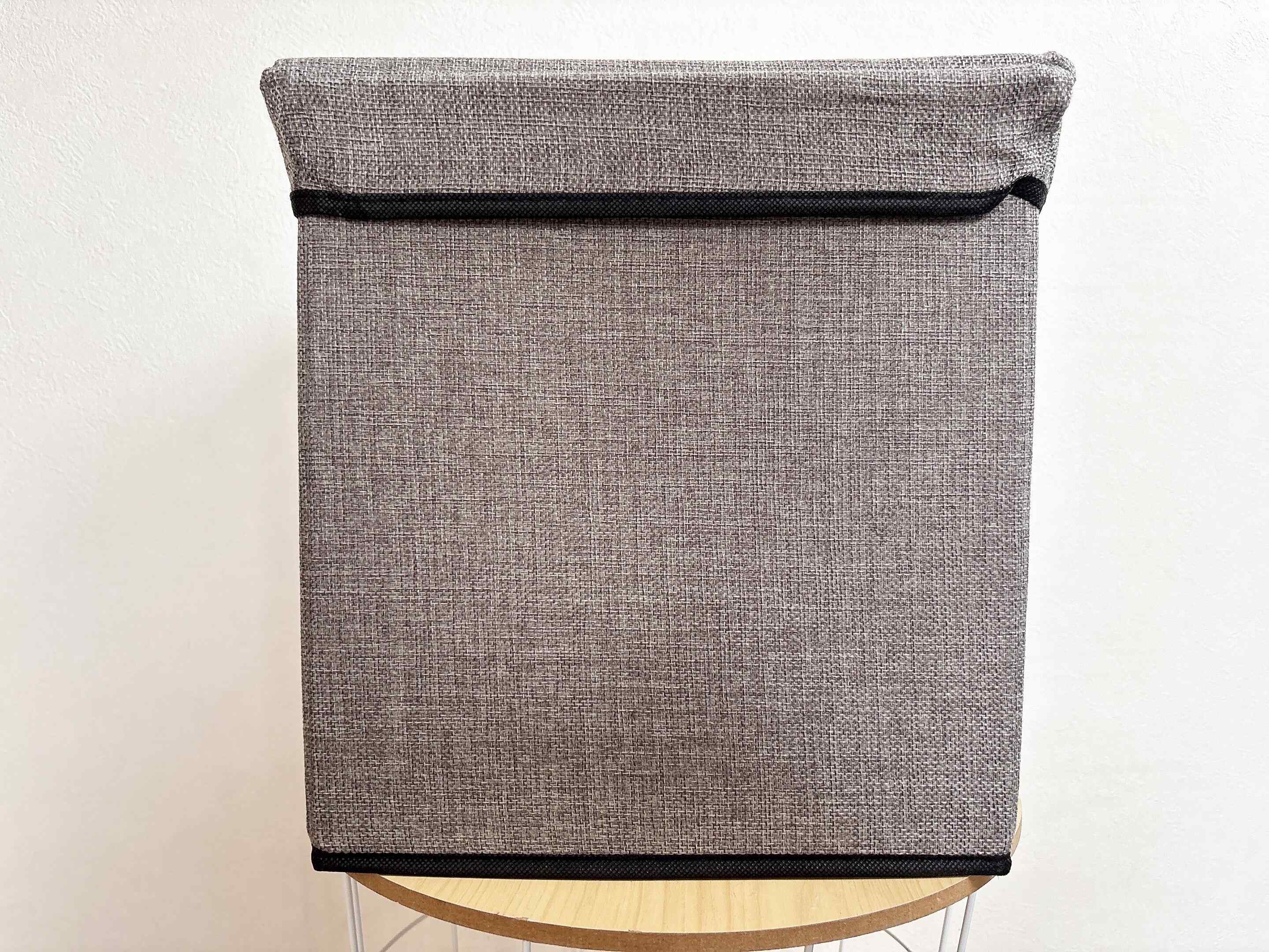 ダイソー椅子になる収納スツール