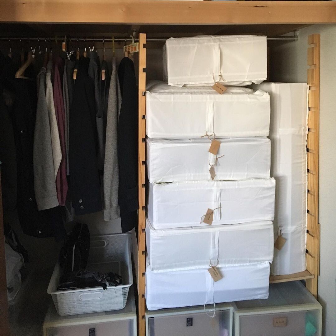 クローゼット内を仕切って布団収納スペースに