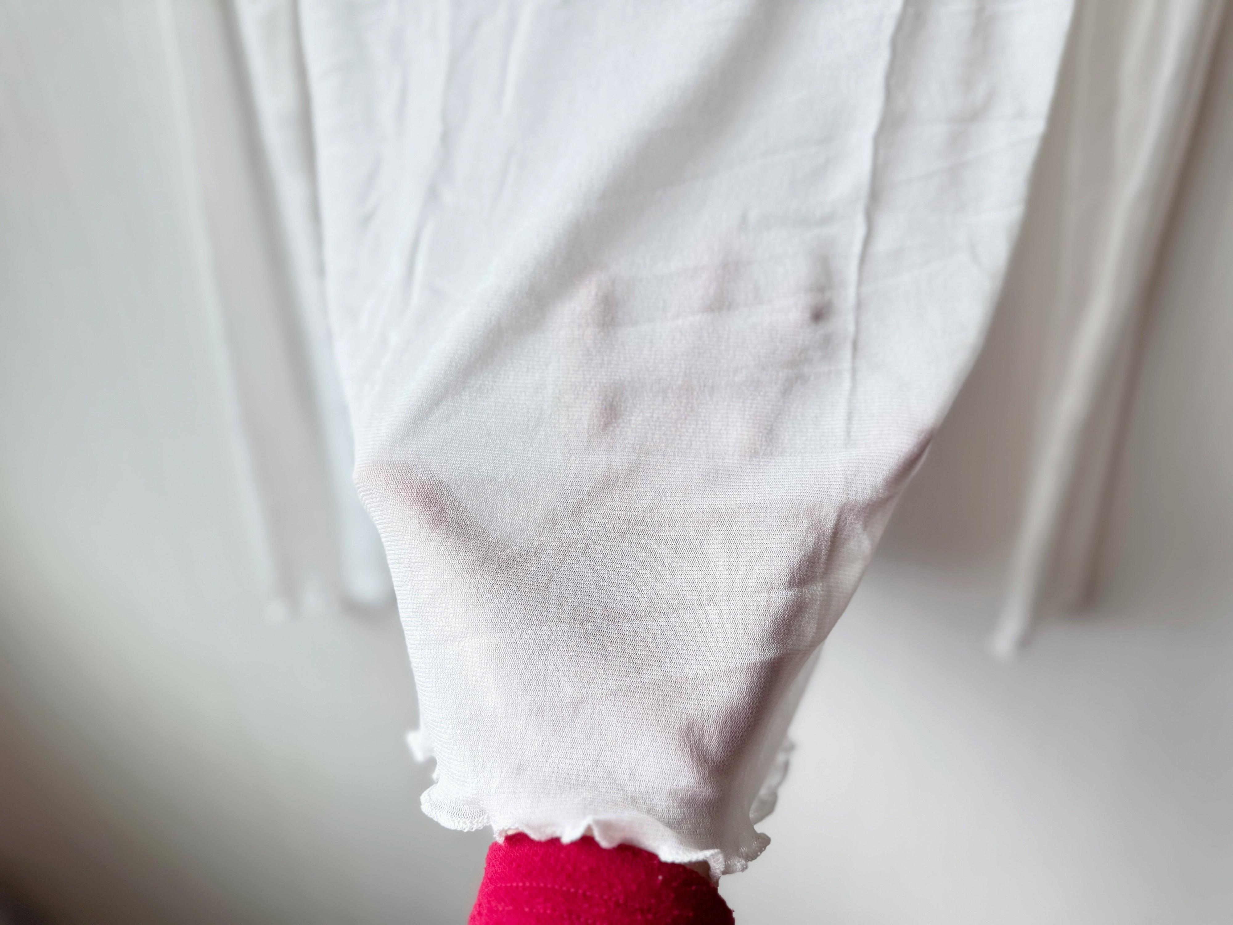 1．シースルー長袖