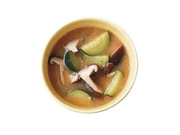 しいたけとズッキーニのみそ汁