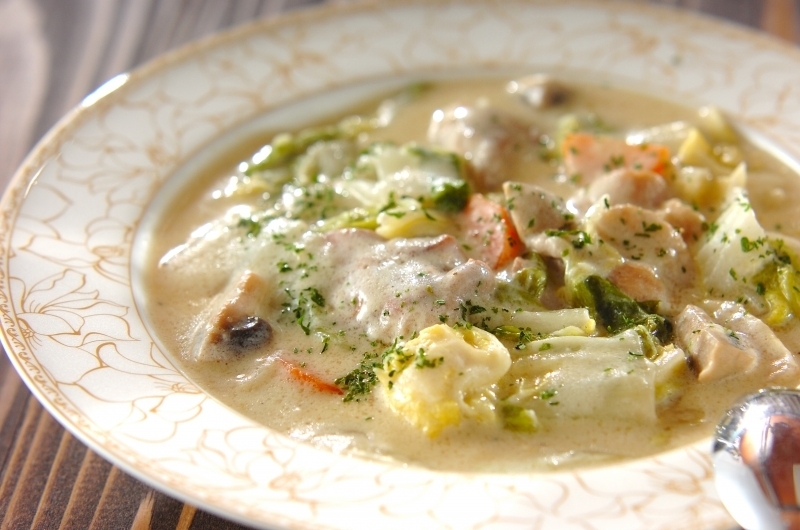 白菜と鶏もも肉のクリーム煮