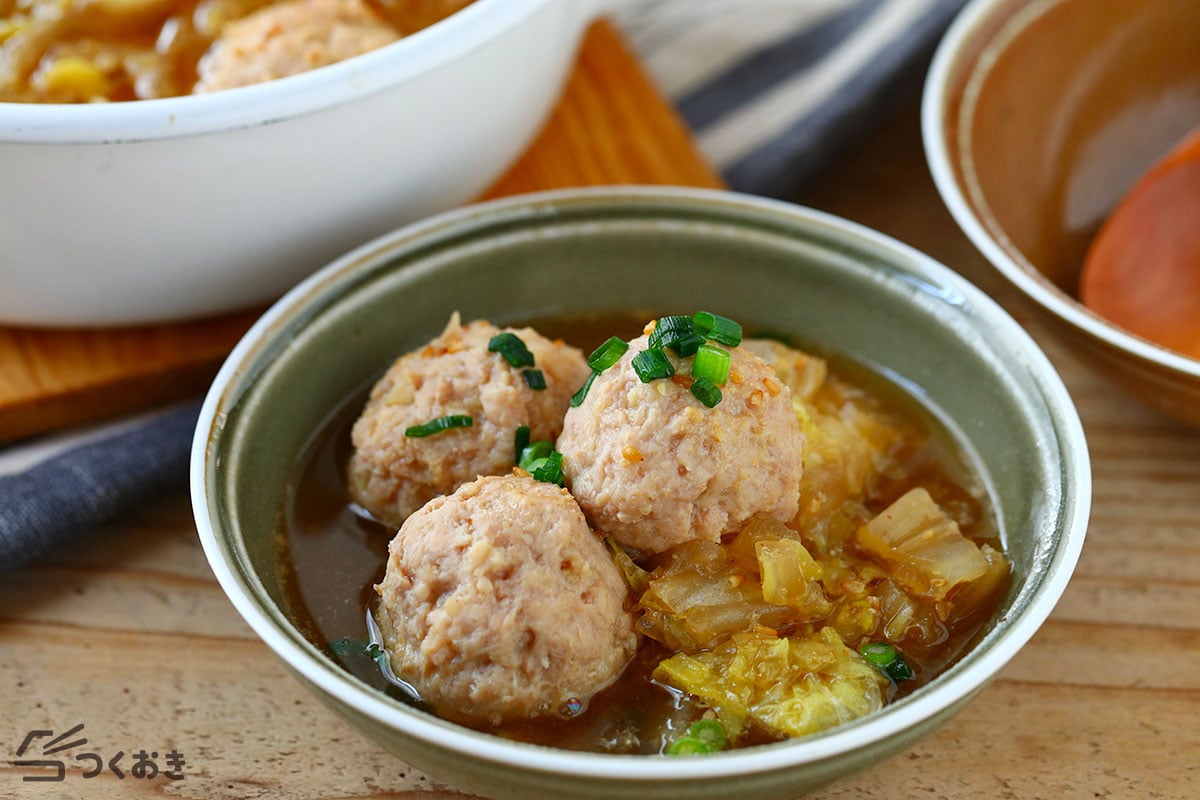 鶏だんごと白菜のごま鍋
