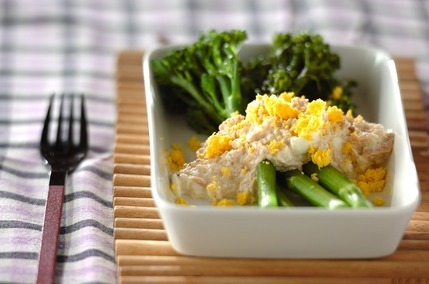 スティックセニョール ゆで卵とツナのソース