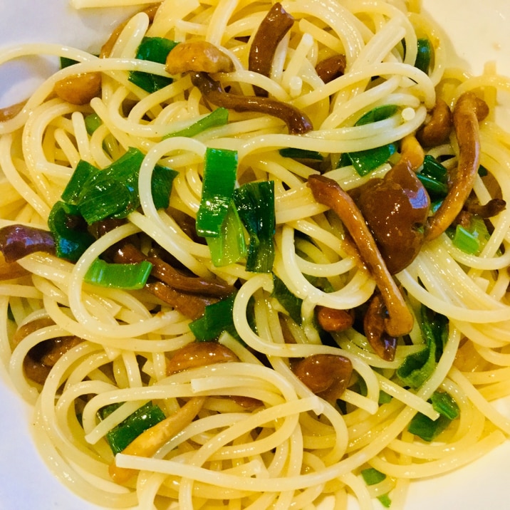 なめことネギの和風パスタ