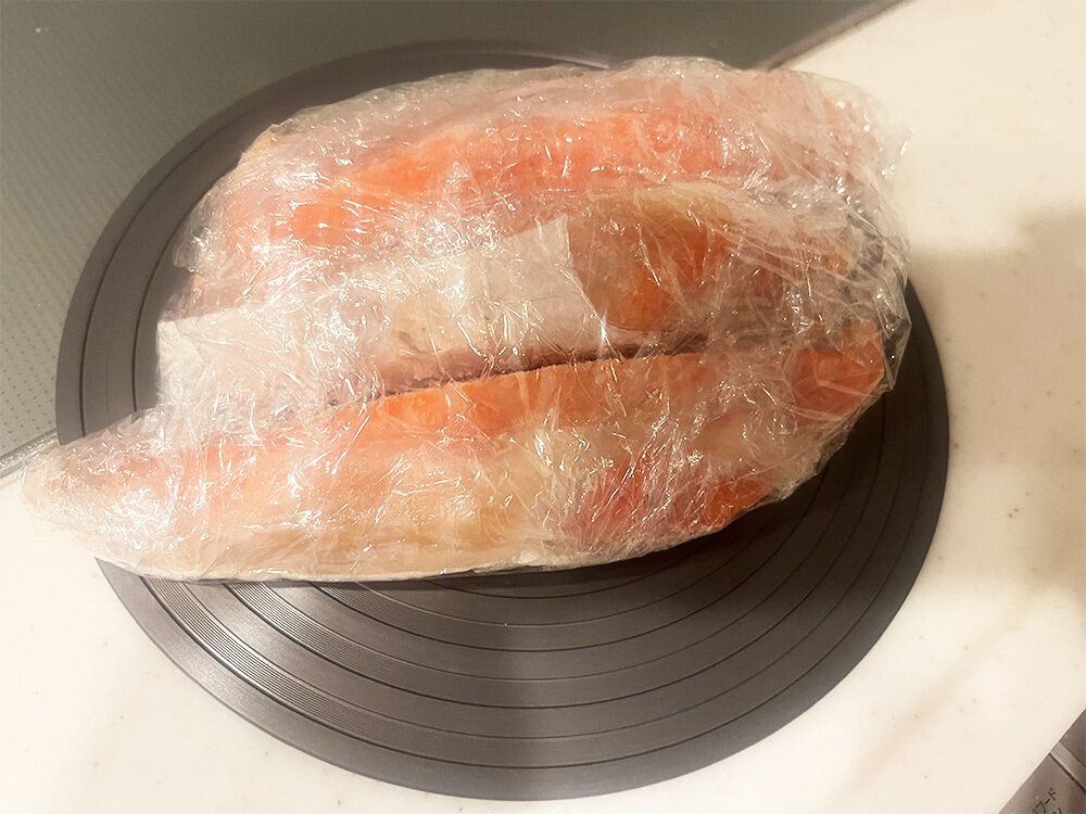 SNSで話題！忙しい主婦の救世主「解凍プレート」