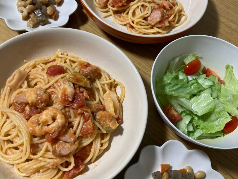 忙しい時でもパパッと完成！栄養満点「トマトツナパスタ」でランチはいかが？