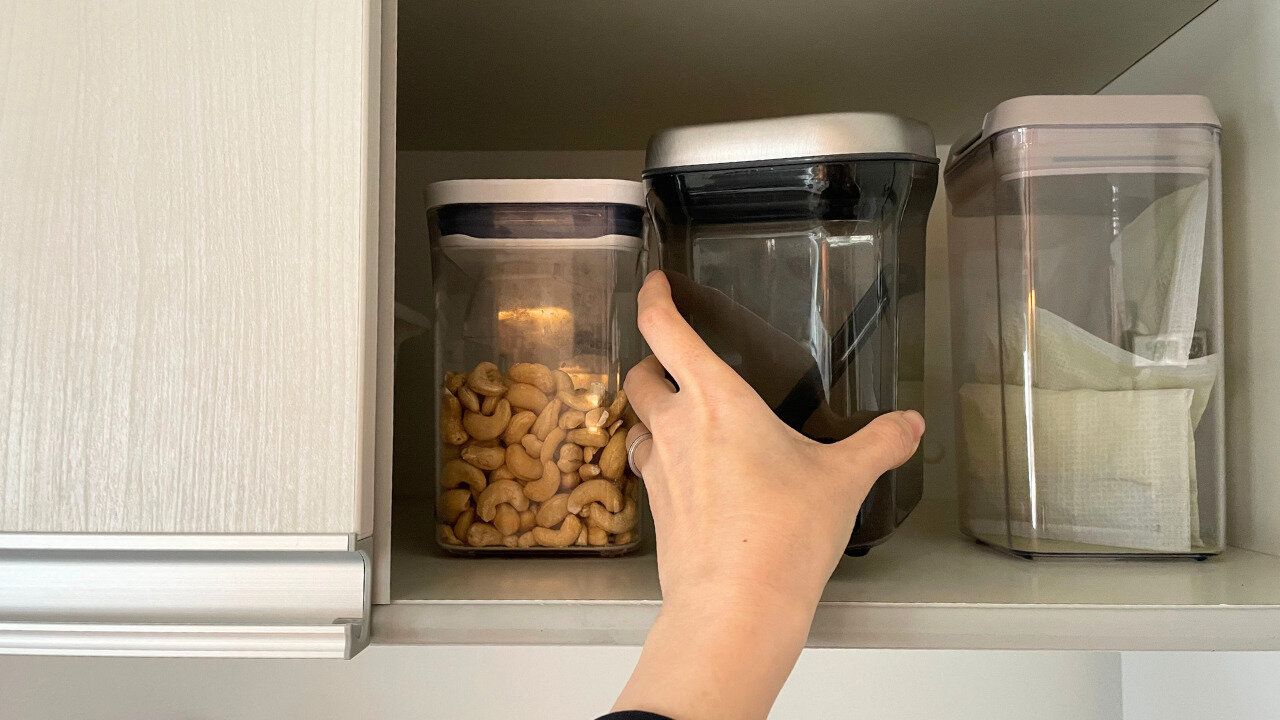 収納内のモノを見る