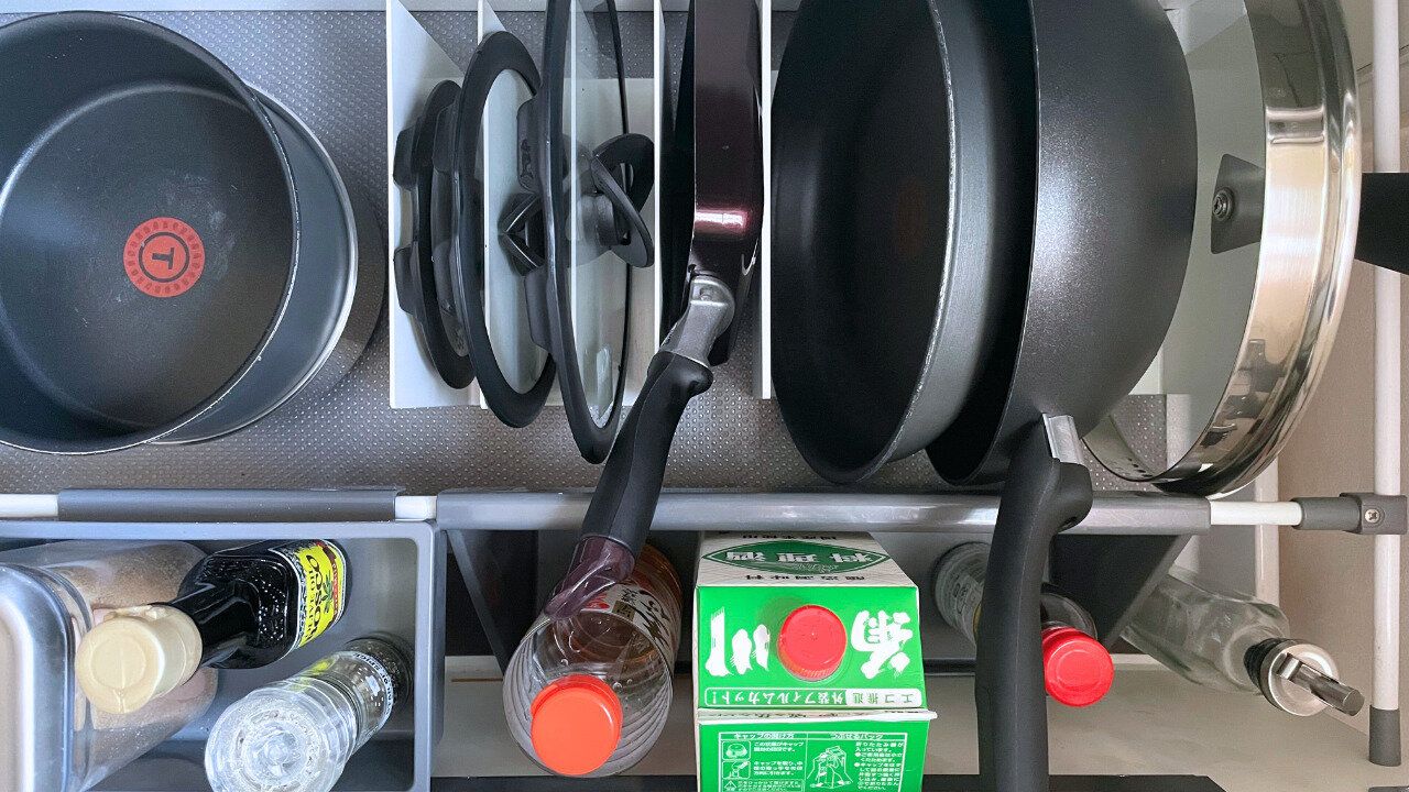 コンロ下の収納内