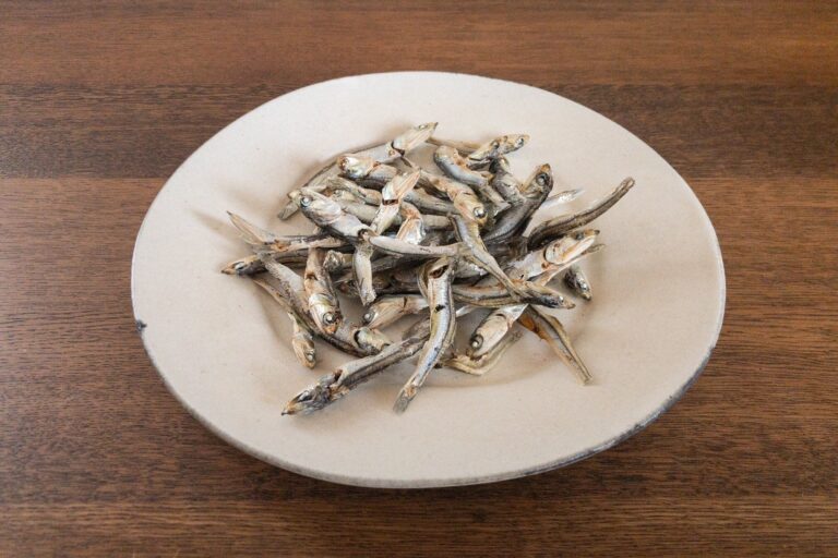 カルシウム不足が気になる人必見「手軽で簡単【いりこ酢」を作ってみよう」