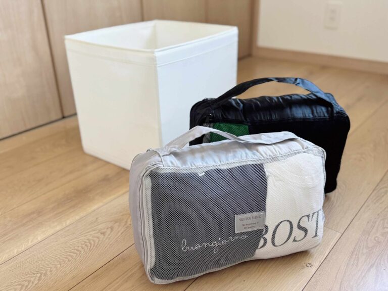 【3COINS】旅行用だけじゃない！日常使いでも大活躍の「衣類圧縮バッグ」は買わなきゃ損！