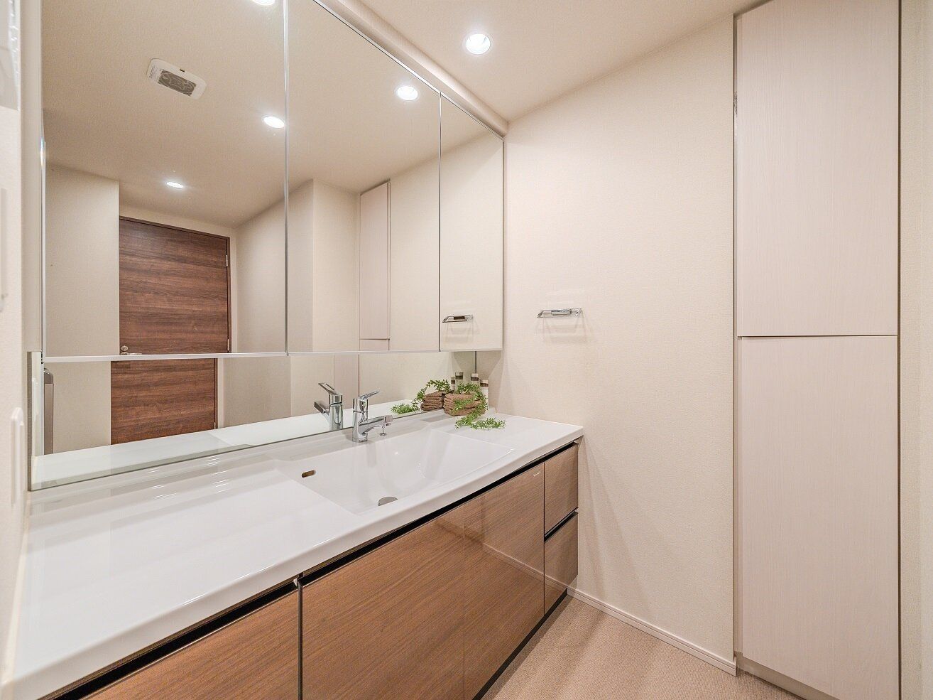 こんなところが収納スペースに!?家の中にある意外な収納スポット＆アイデア4選