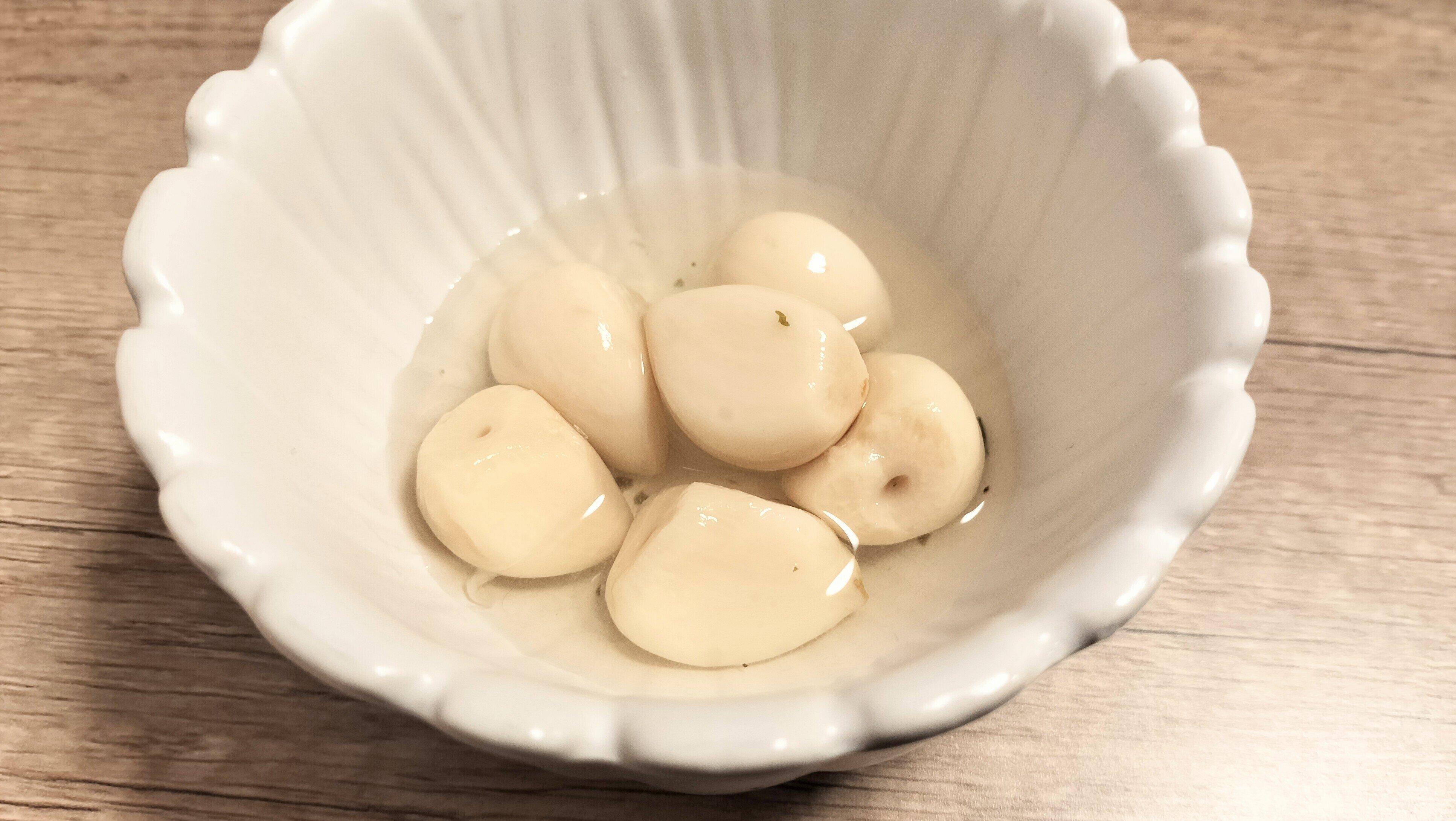 ガーリックピクルスを取り出した様子