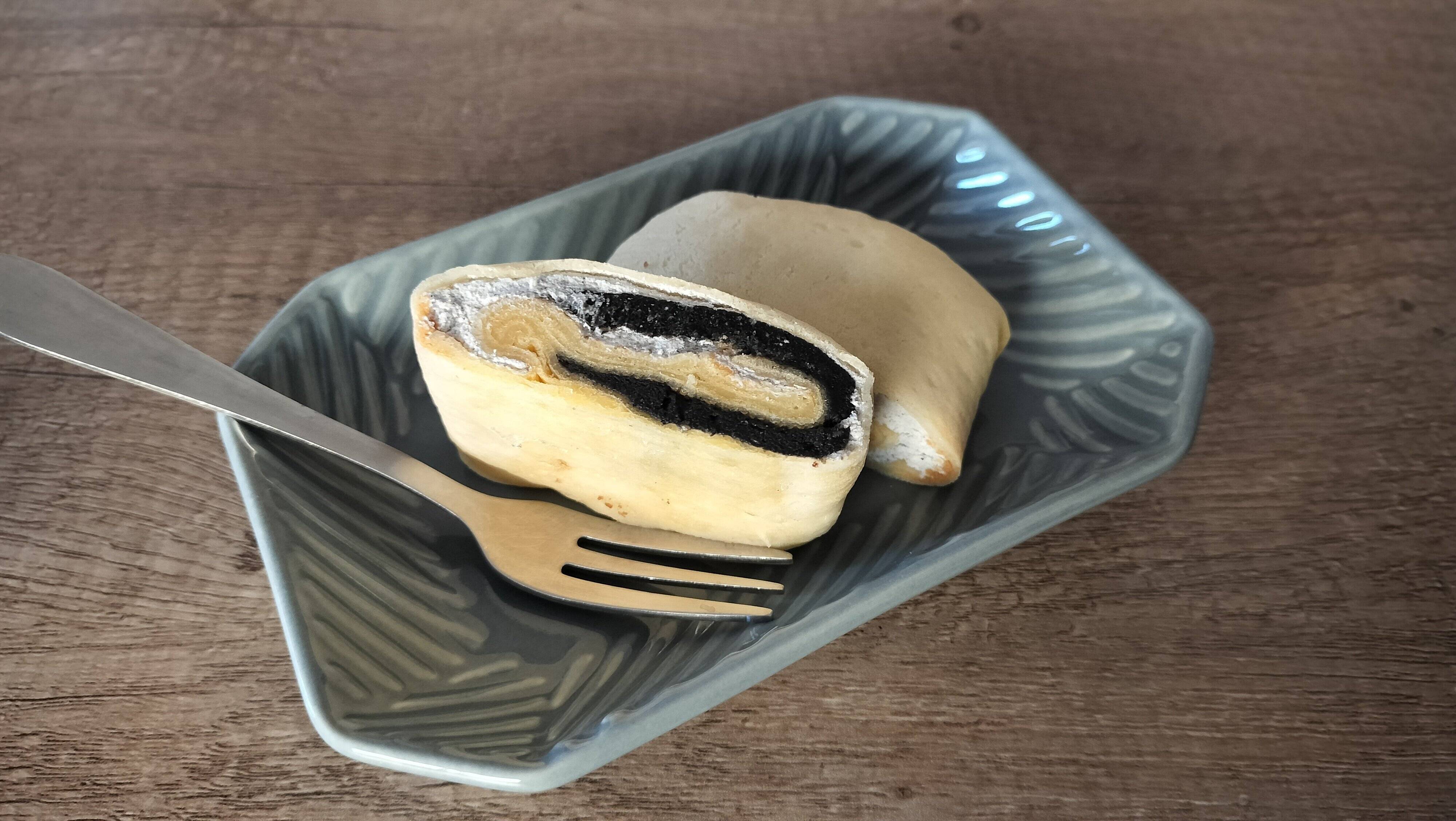 黒ゴマクレープ