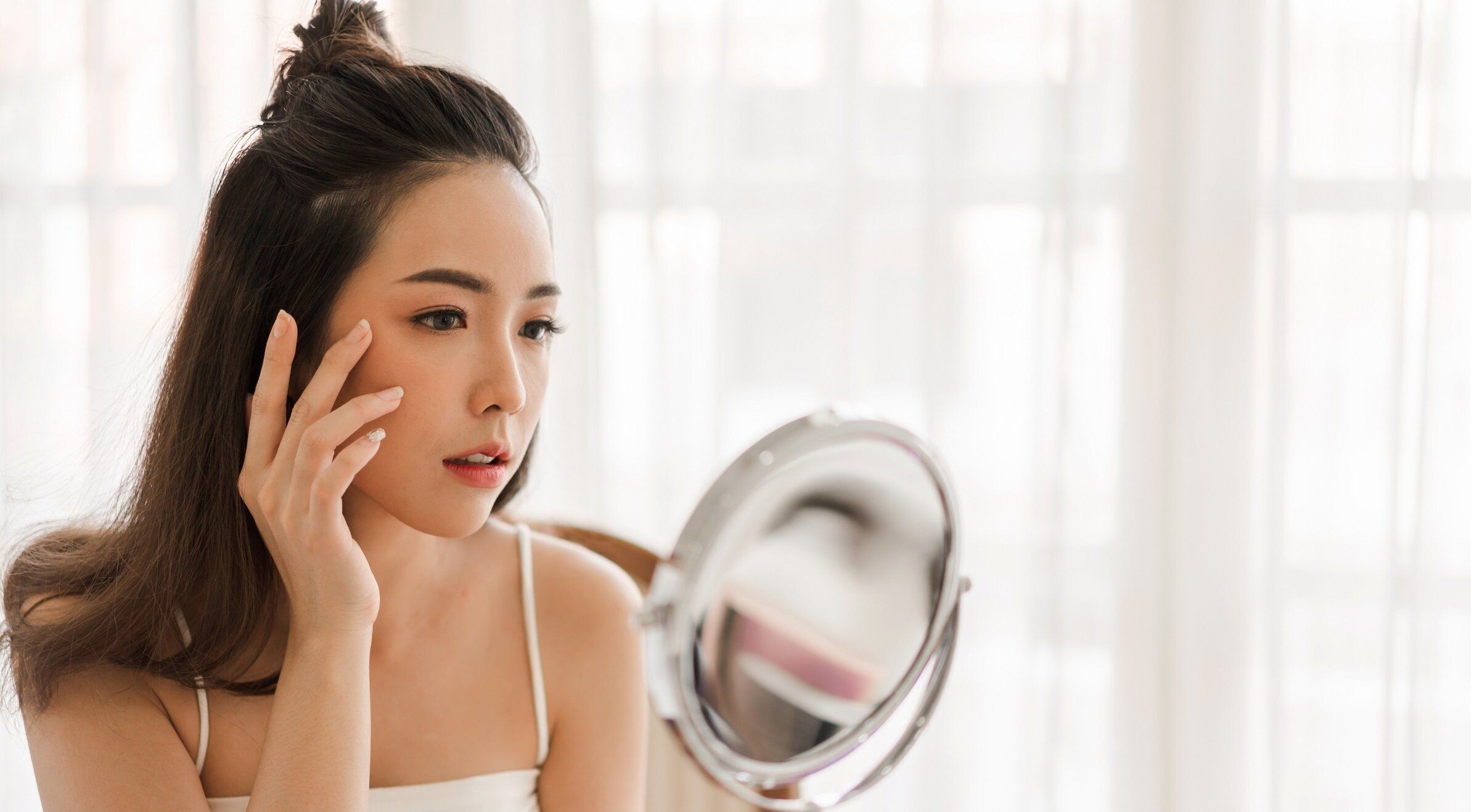 キャンメイク涙袋ライナーの新作や選び方をご紹介!ぷっくりさせる使い方も解説