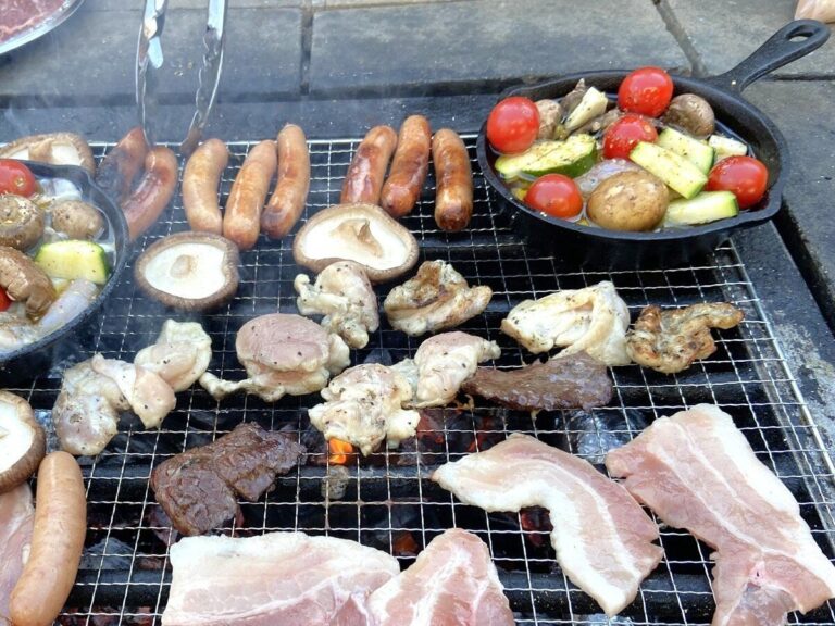 【業務スーパー食材でBBQ】マニア激推し！盛り上がること間違いなしの「超意外なメニュー」とは