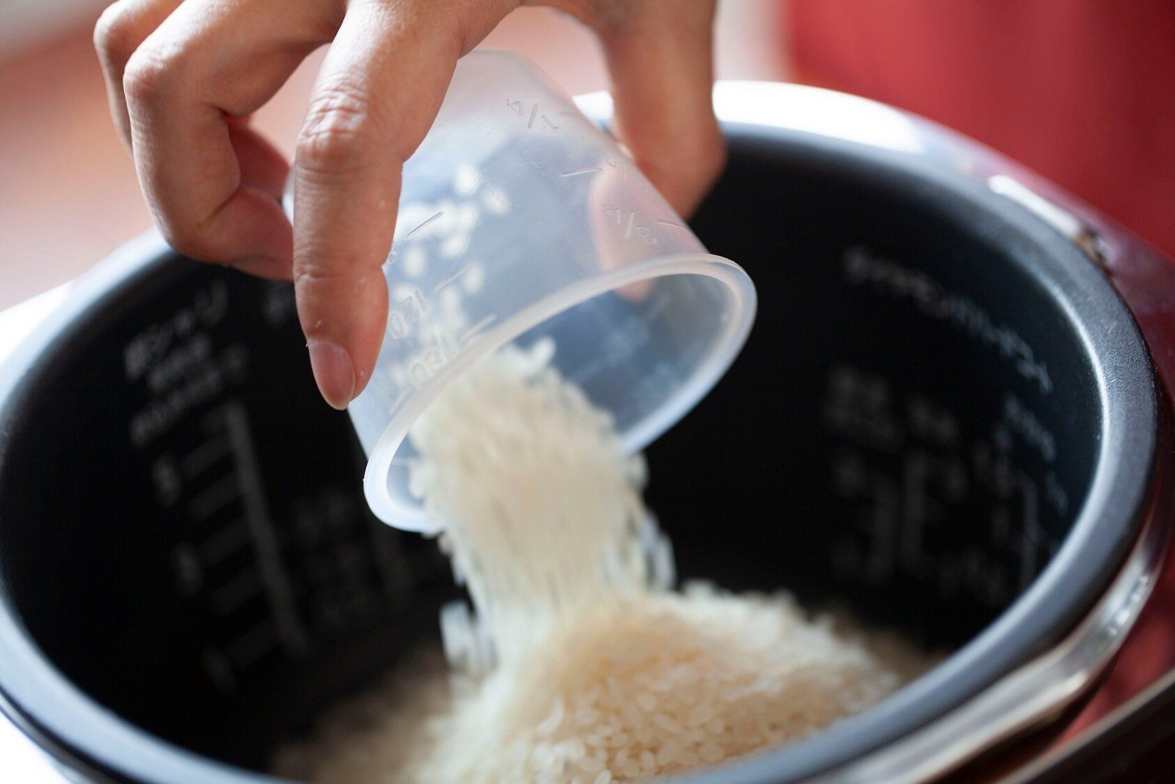 家事の裏ワザ!水なしでお米を炊いてしまったときの対処法