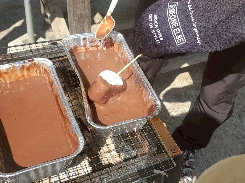 チョコフォンデュに