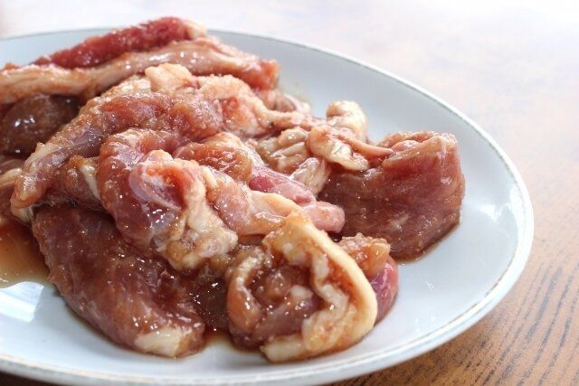 タレに漬け込んだ羊肉