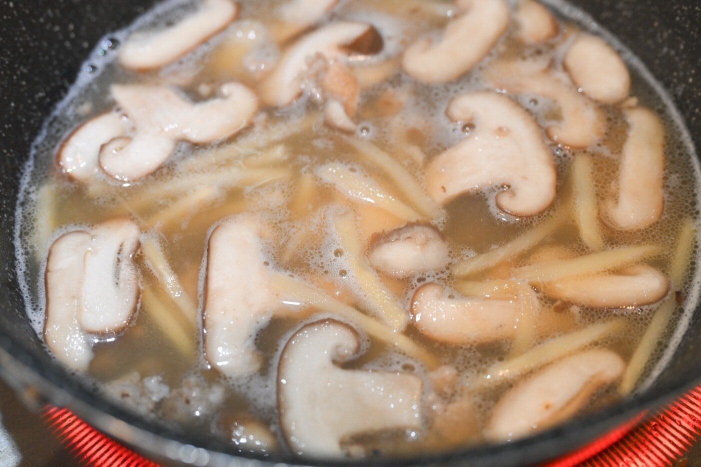 作成途中のカオトム茶漬け