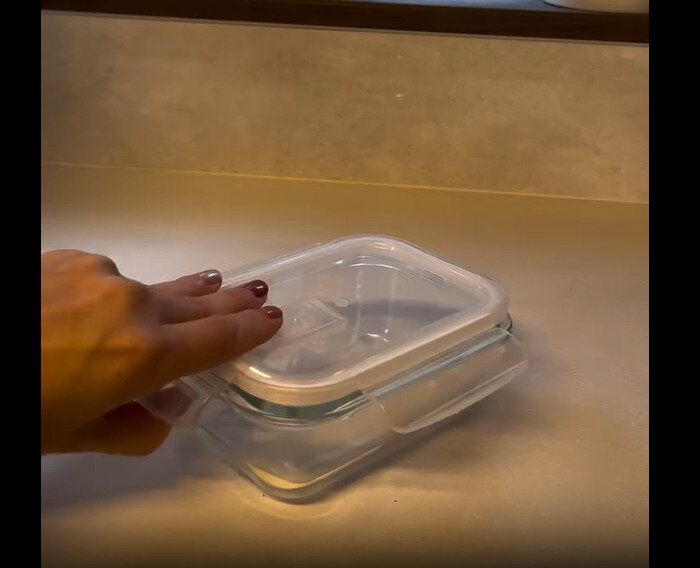 【ワッツ】片手で開けられる！ガラスフードコンテナ