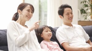 【洋画・邦画別】人気のコメディ映画36選！おすすめをジャンル別で紹介！