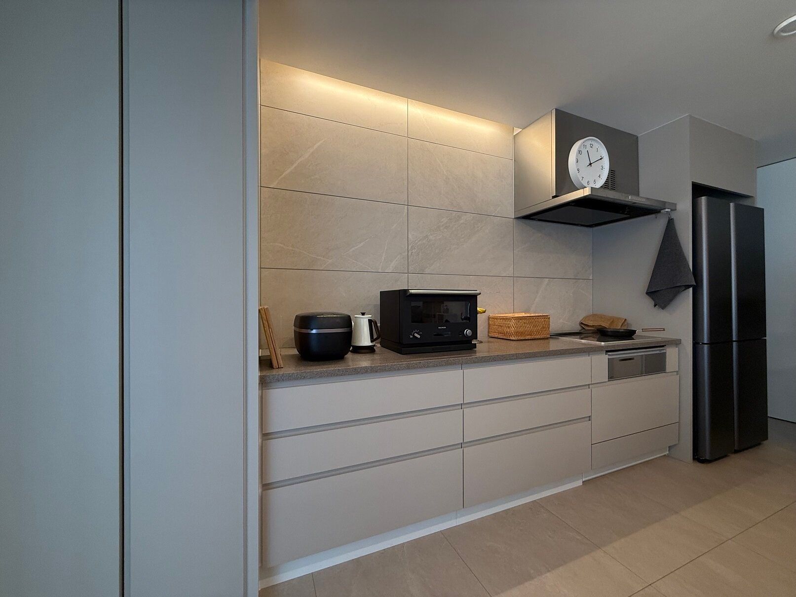 「ものが多くてもスッキリした部屋」を叶える3つのテクニック