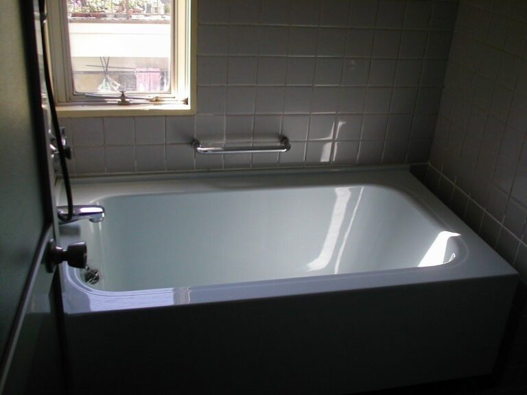 ハウスクリーニングのプロもうっかりやり忘れる、お風呂掃除のNGアクションって？