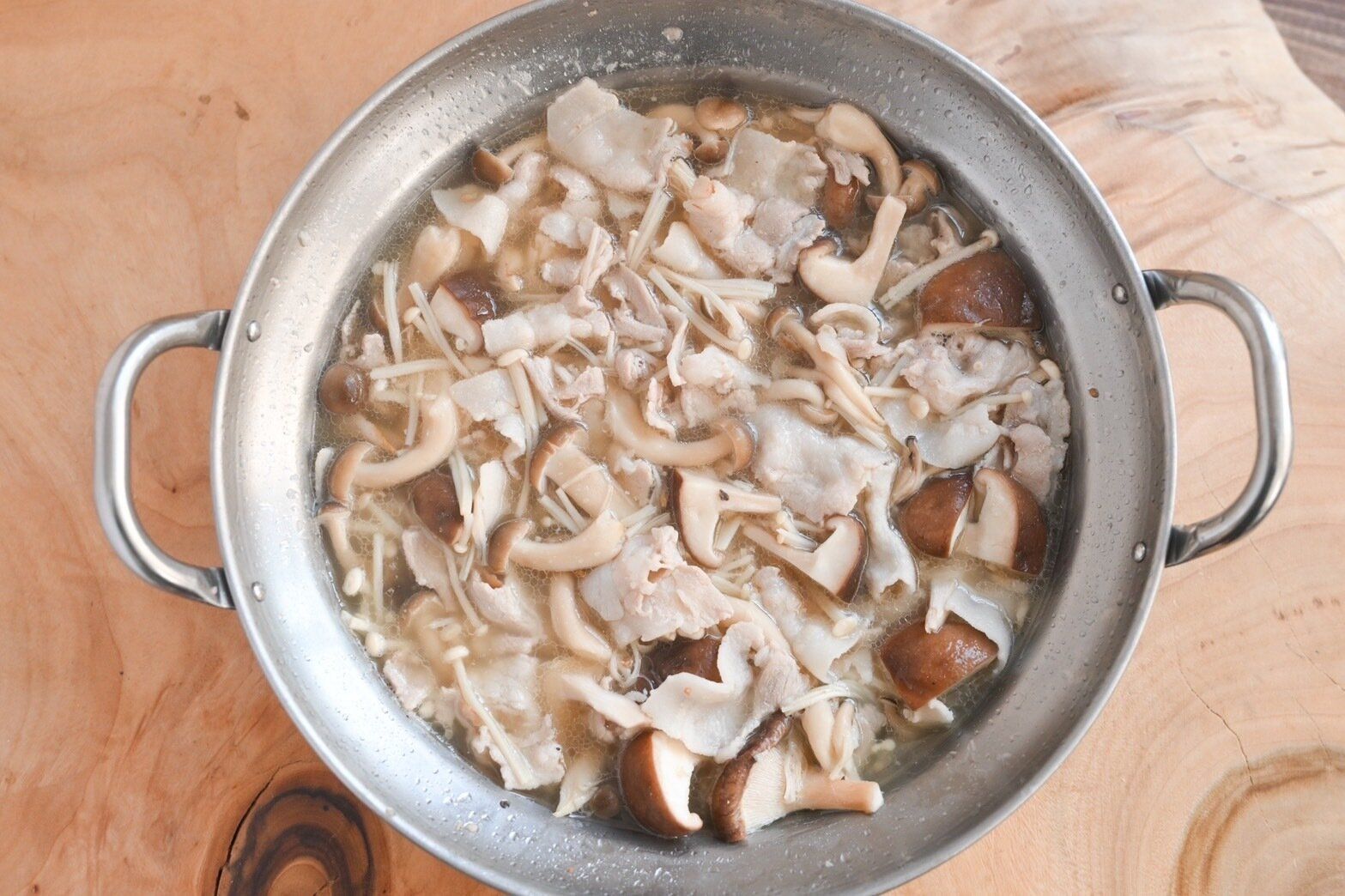 小ネギを散らす前の鍋