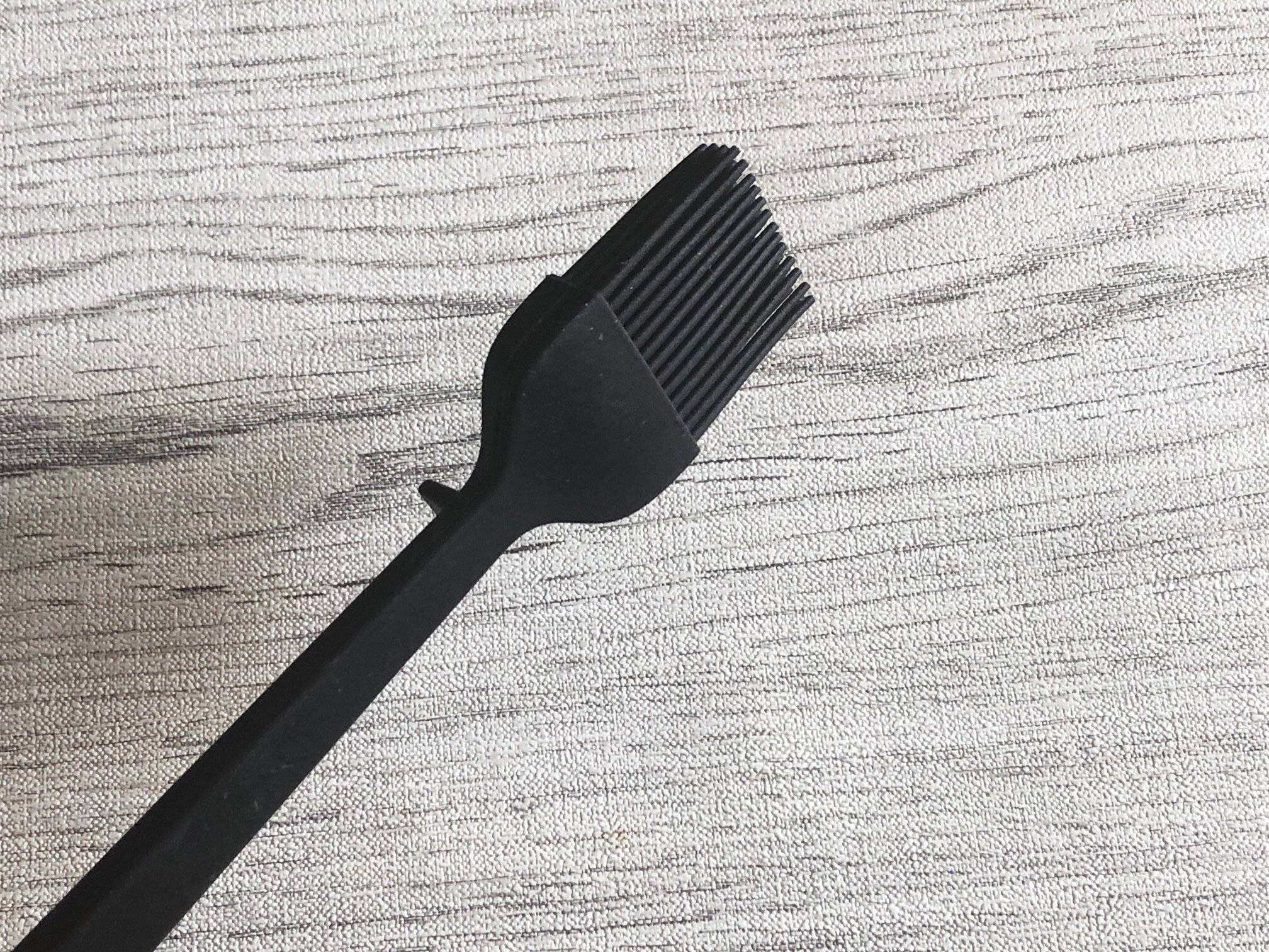 ダイソーシリコンハケ