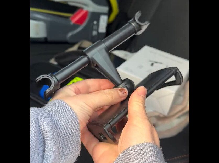 【ダイソー】めちゃめちゃ便利！バックシートホルダー