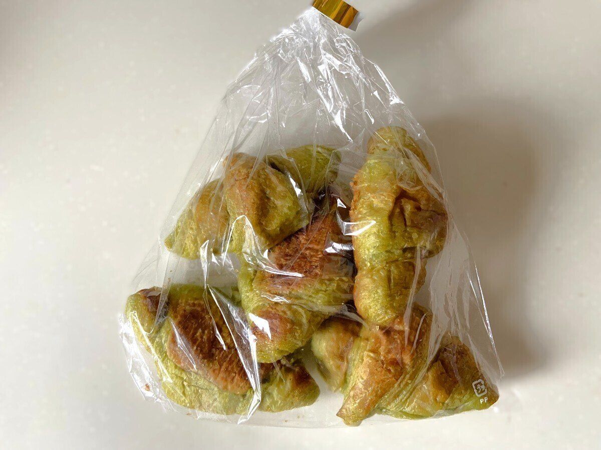 抹茶ラテクロワッサン